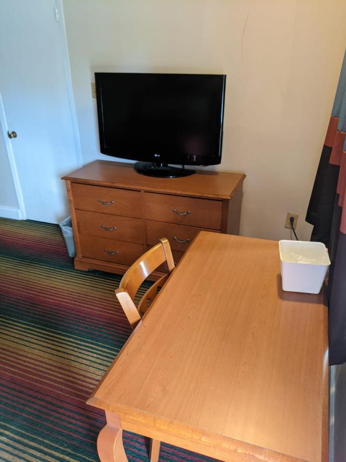 Azalea Inn & Suites Wilmington Buitenkant foto