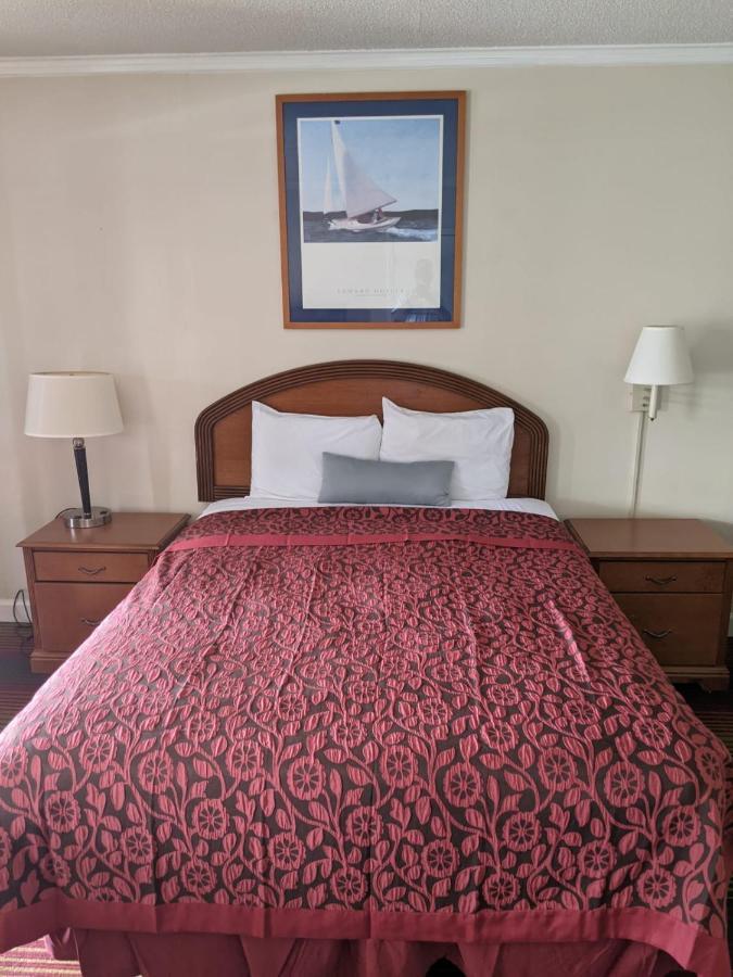 Azalea Inn & Suites Wilmington Buitenkant foto
