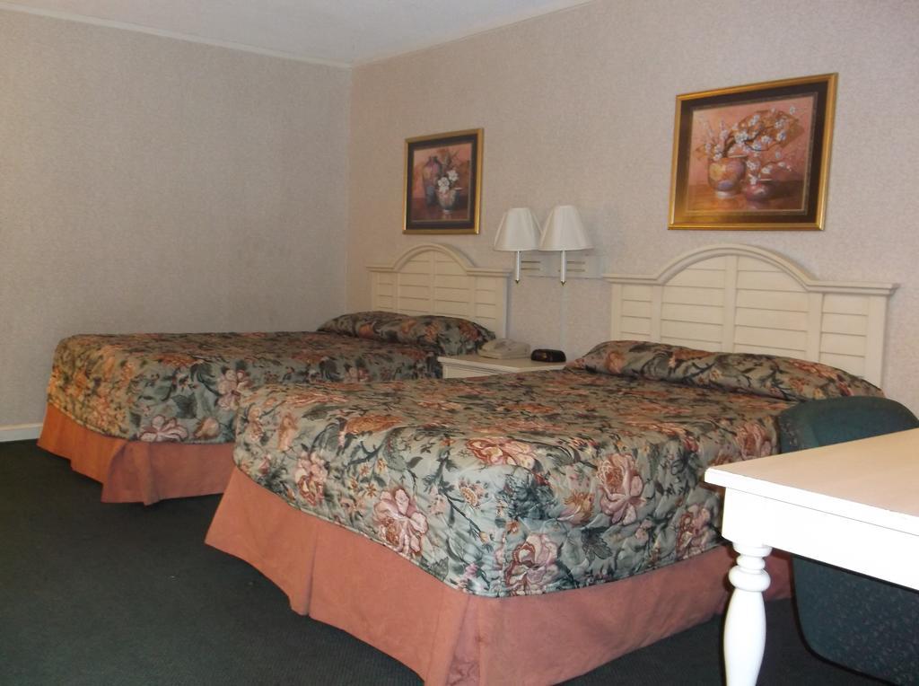 Azalea Inn & Suites Wilmington Kamer foto